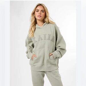 NWOT Kaiia ribbed oversized logo hoodie and jogger co-ord in sage green size 4